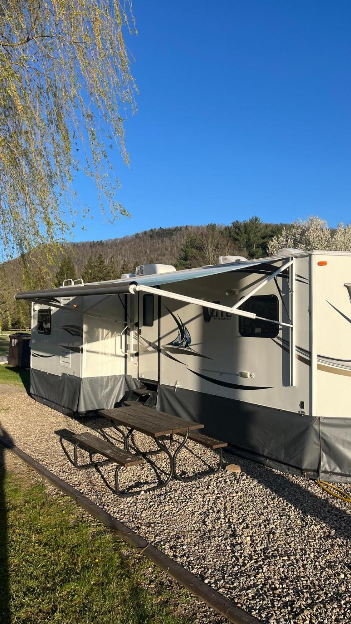 Route 6 Campground Gaines Eksteriør billede